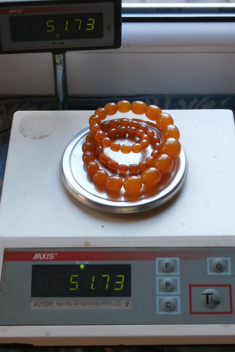 Nádherný náhrdelník s jantarem 51,73g