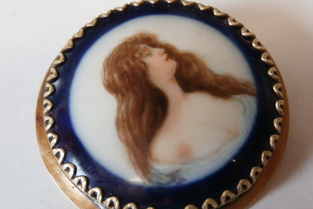 Bidermaier dívka/portrét malba na porcelánu nádherná brož