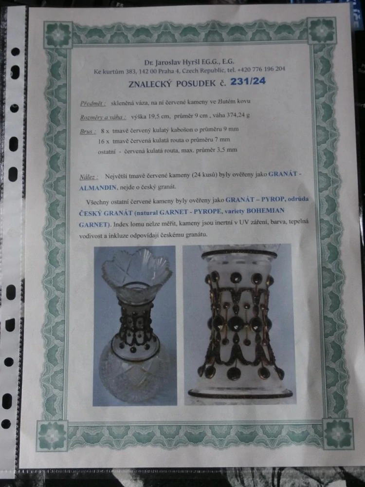 Muzeální křištálová váza montáž české granáty rok 1870 + posudek