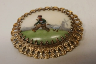 Překrásná starožitná porcelánová malovaná brož