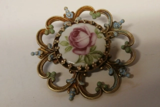 Překrásná starožitná brož porcelán růže - SKVOST
